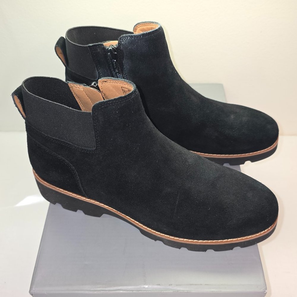 Vionic Brionie Chelsea Pull up Bootie, Black Suede, Women's US Size 8